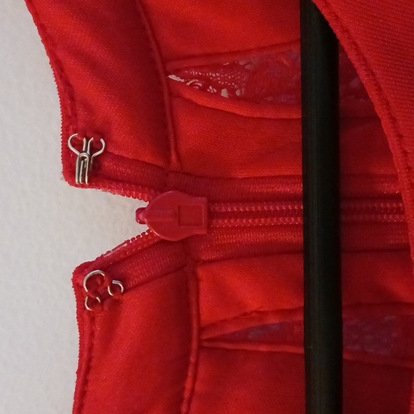 Womans scarlet red guess dress size 8 - Picture 11 of 13